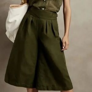 Banana Republic Olive Green Explorer Culottes Shorts Pleated Pockets